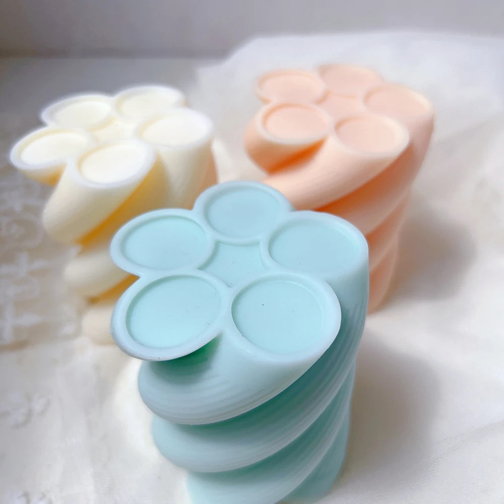 Ribbed Swirl Twisted Candle Silicone Mold