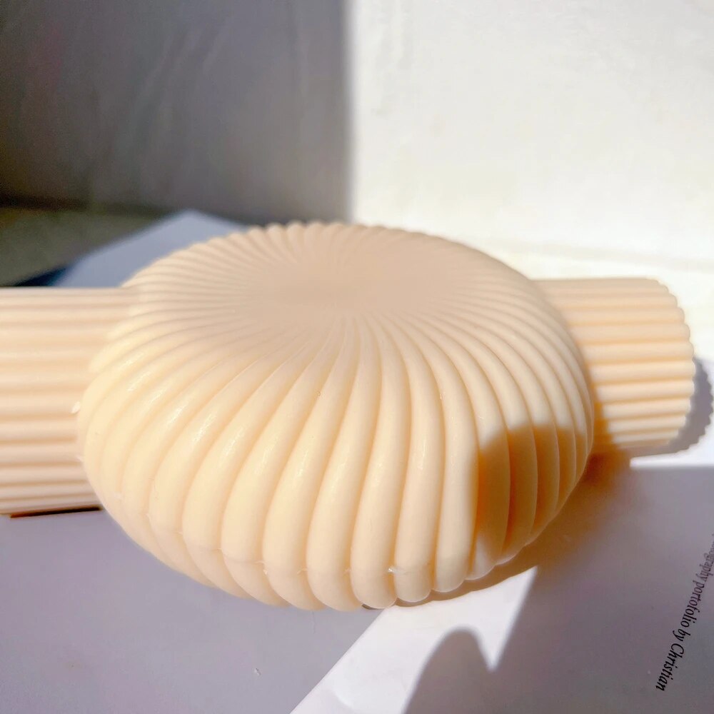 Swirl Vase Candle Mold