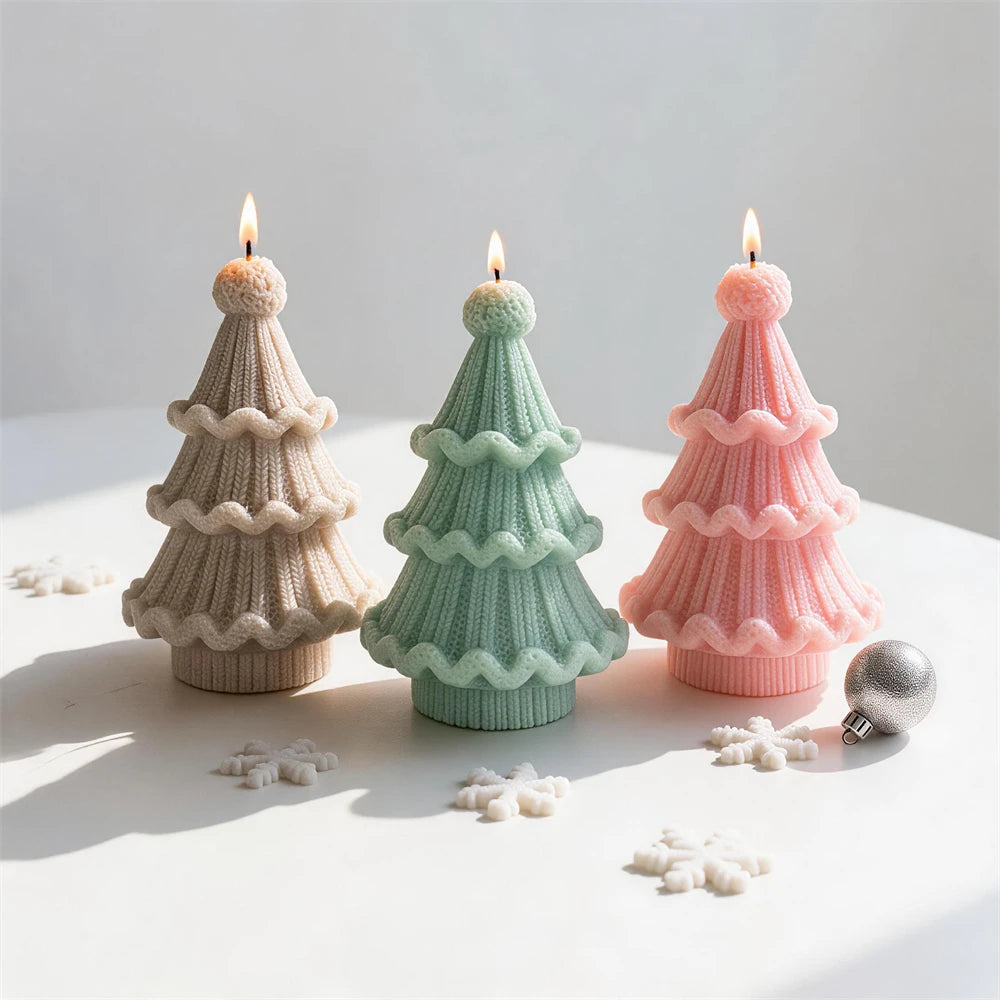 Yarn-textured Christmas tree candle with three layered knitted branches