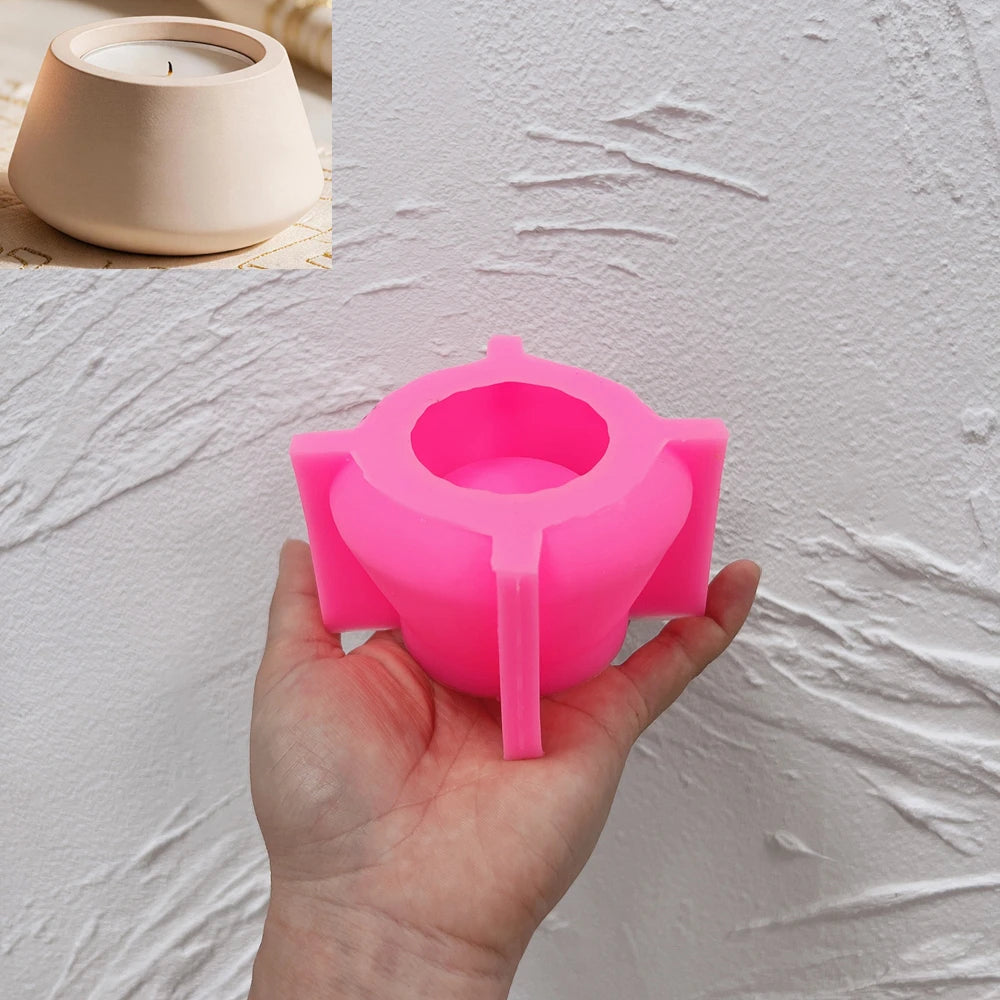 Faceted Round Holder